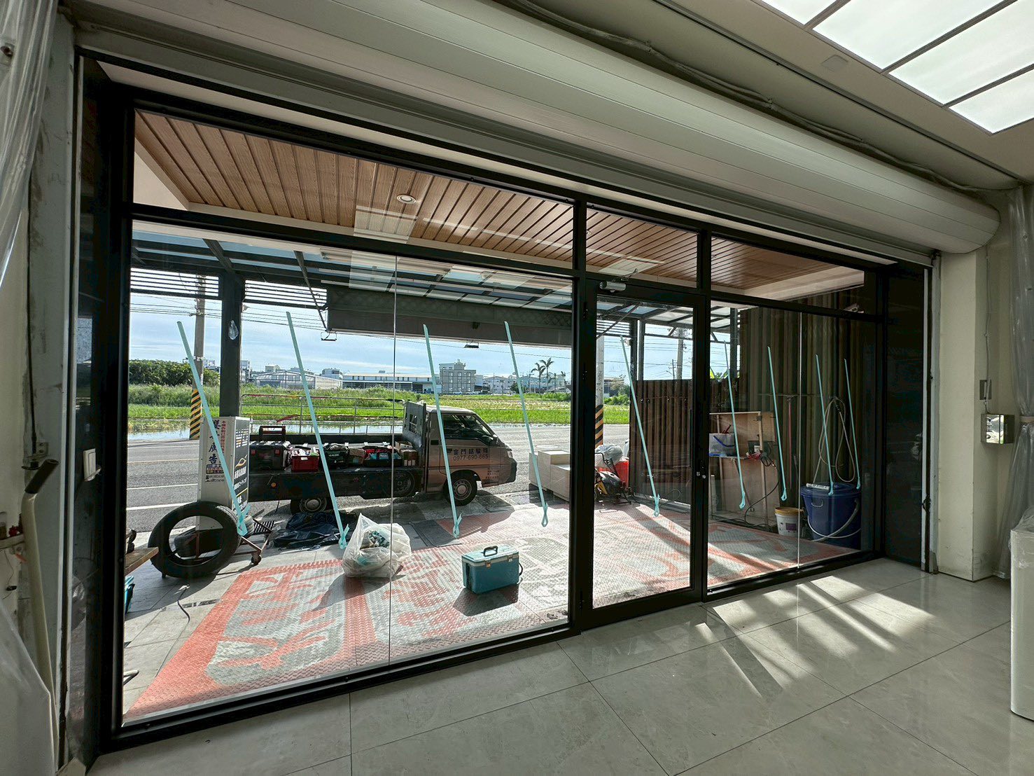 台南店面玻璃門施工