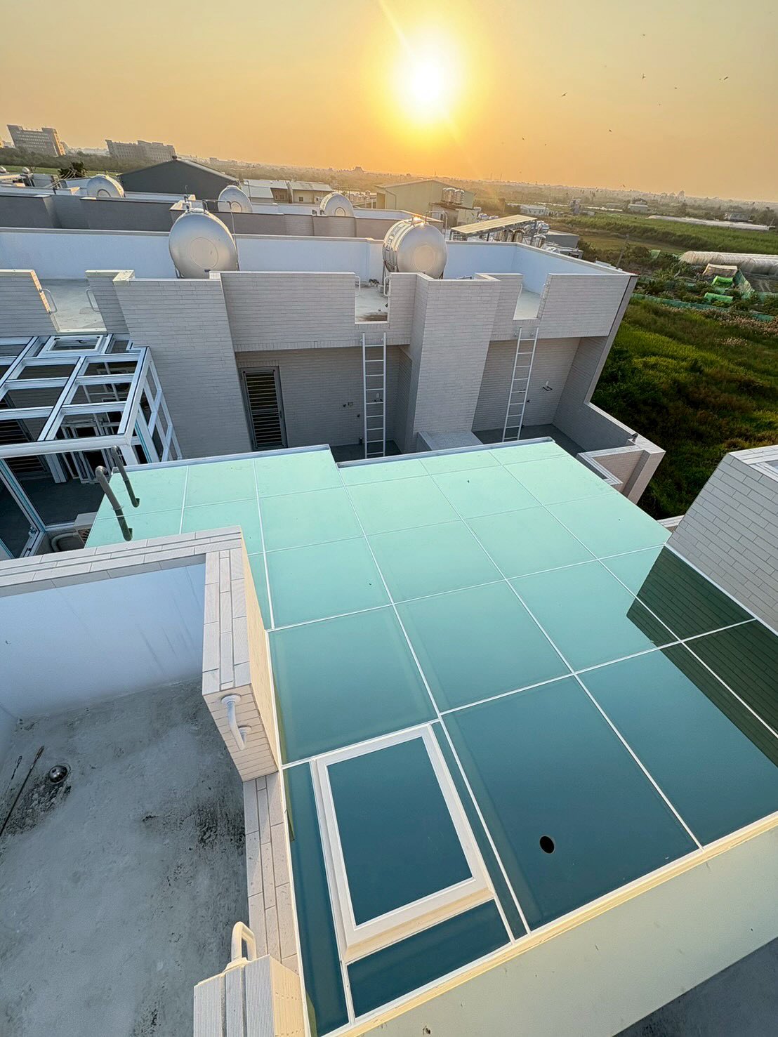 台南半反射玻璃採光罩